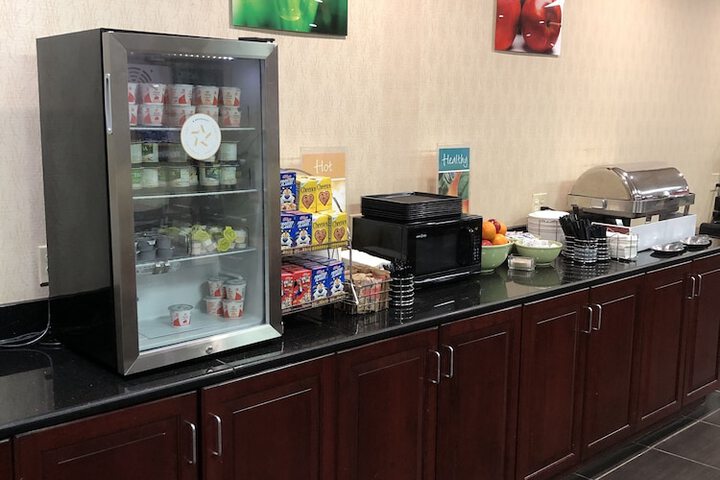 Breakfast/Coffee Service 29 of 35