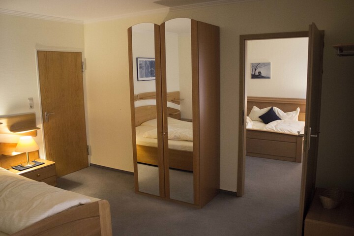 Room 2 of 23