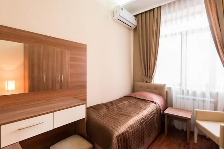 Room 25 of 67