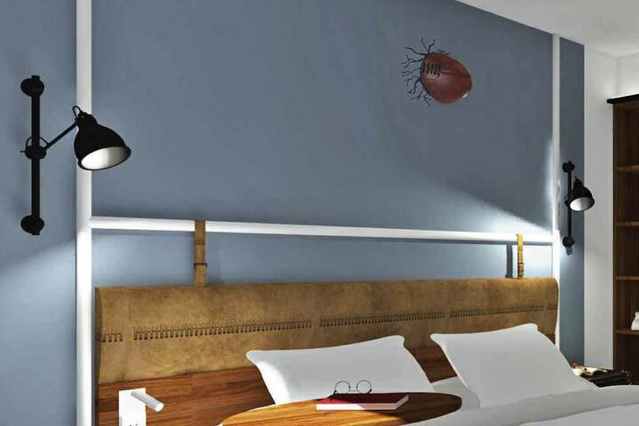 Room 10 of 163