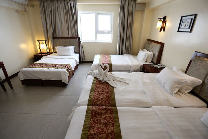 Room 5 of 92