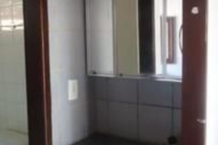 Room 9 of 36