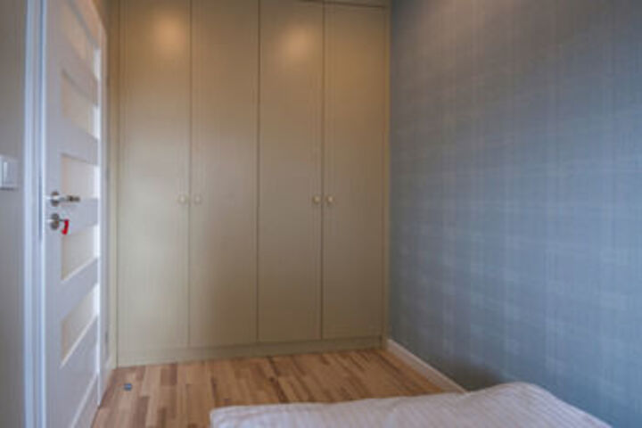 Room 21 of 37