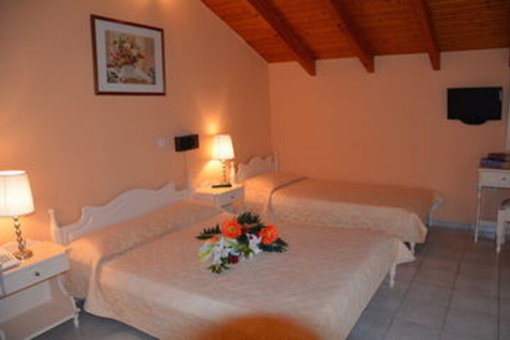 Room 9 of 21