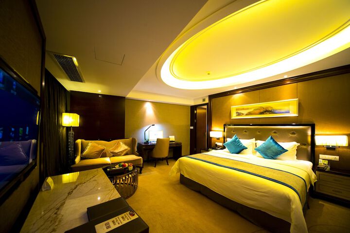 Room 6 of 52