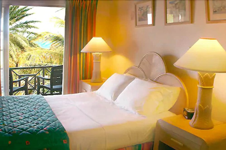 Room 4 of 35
