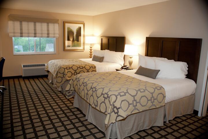 2 Queen Beds (3 of 11)