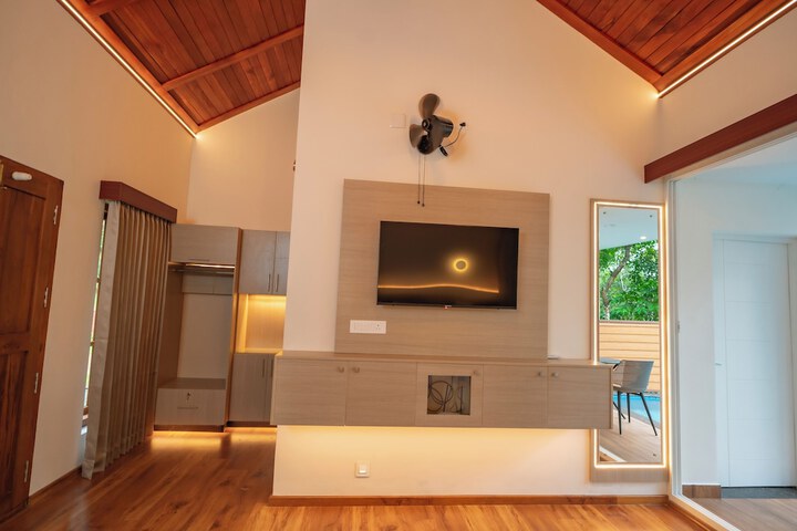 Room 11 of 29