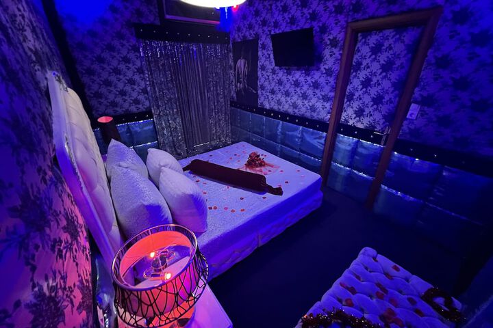 Room 55 of 96