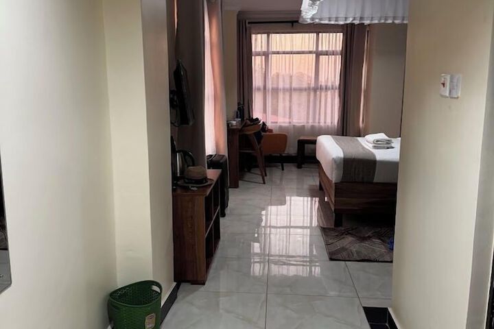 Room 9 of 61