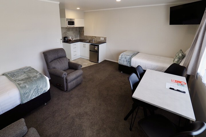 Room 27 of 41