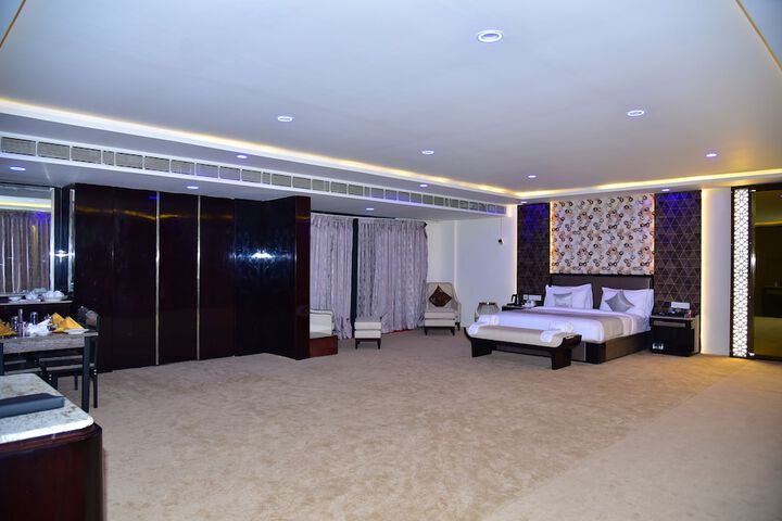 Room 14 of 70