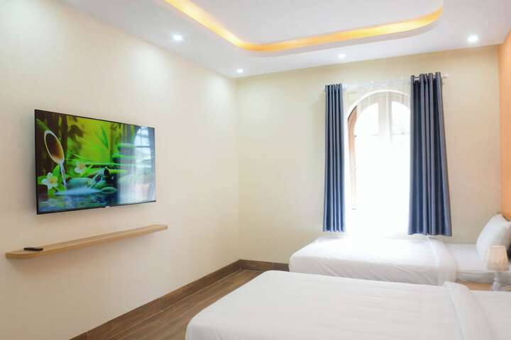 Room 19 of 80