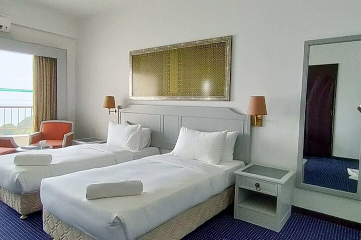 Room 190 of 650