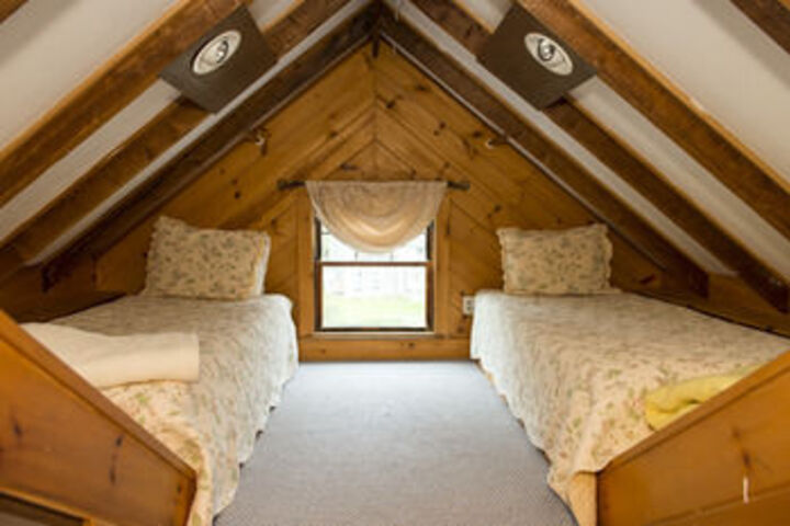 Room 4 of 11