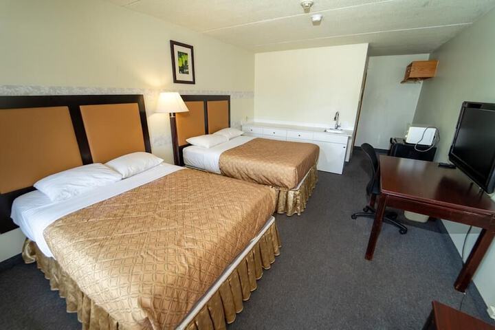 Room 5 of 10