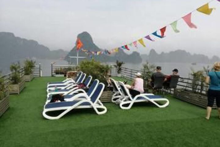 Sundeck 16 of 17