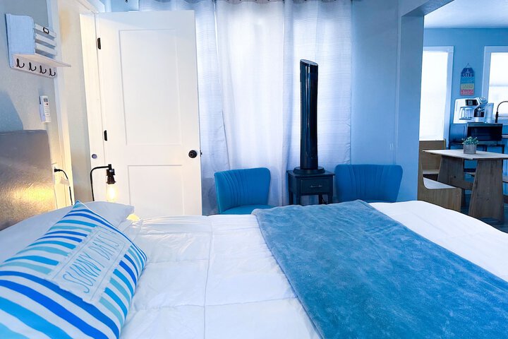 Room 47 of 100