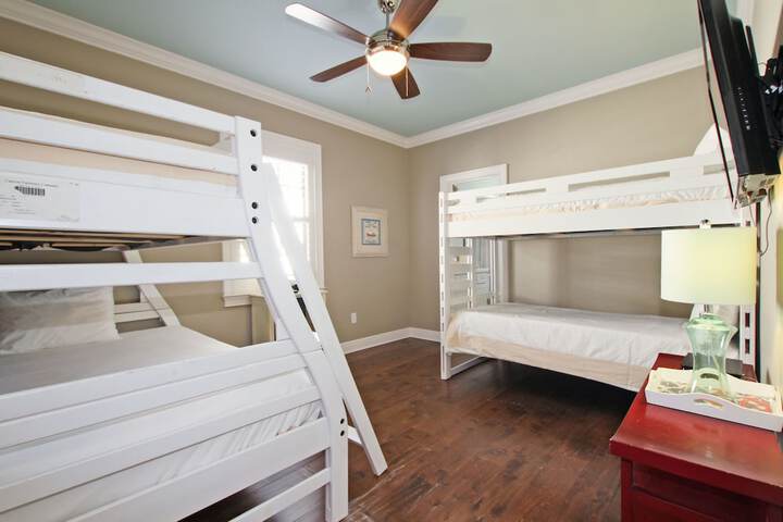 Room 38 of 270