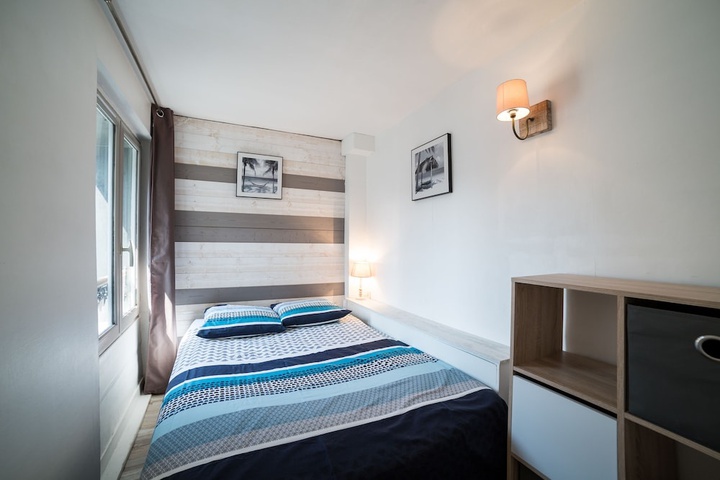 Room 3 of 18