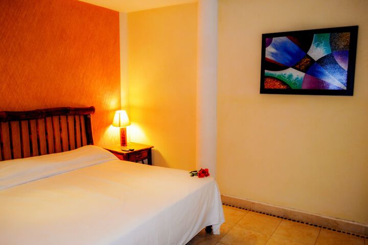 Room 5 of 71