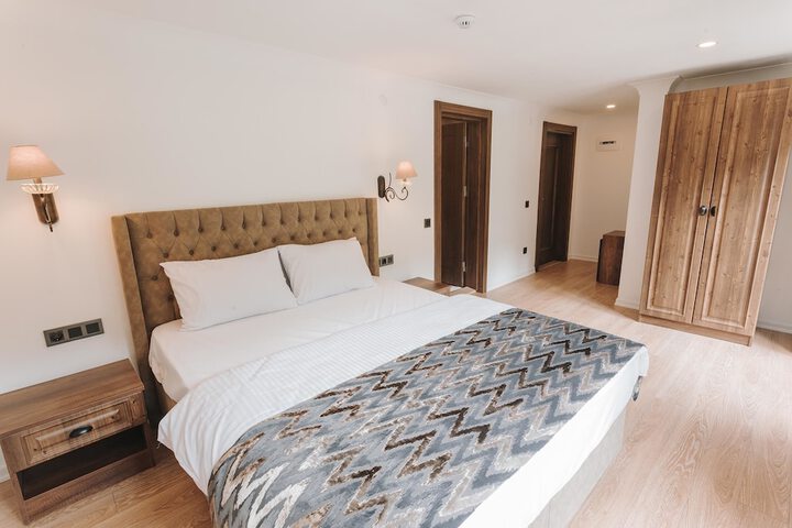 Room 8 of 29