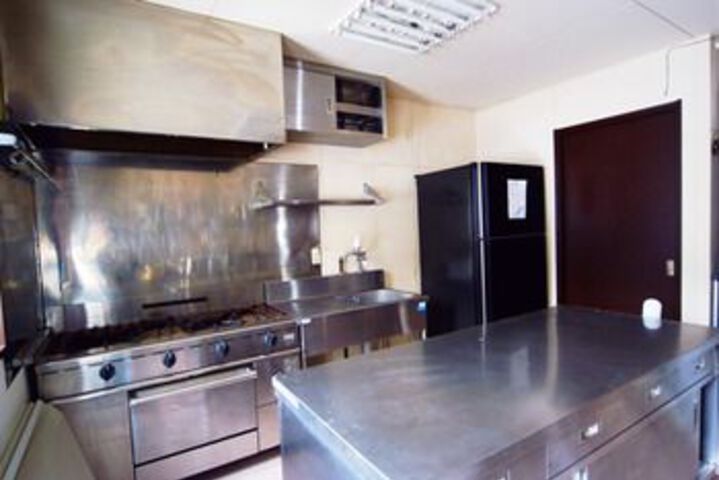 Room 6 of 7