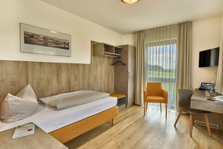 Room 10 of 46