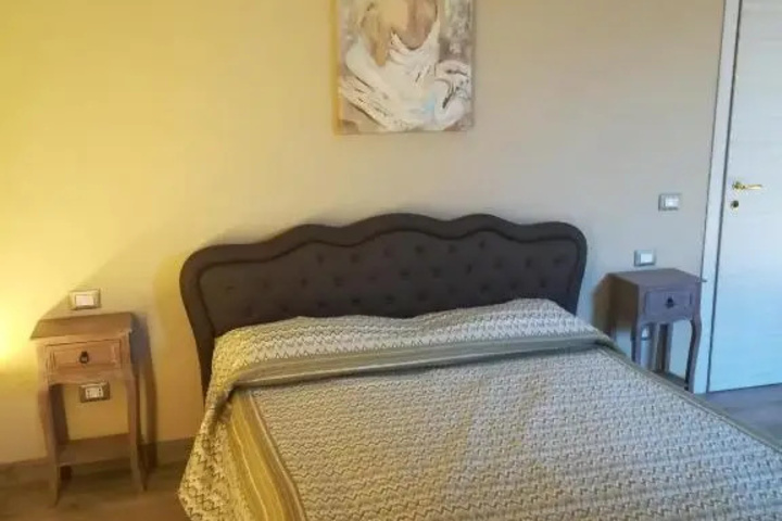 Room 4 of 14