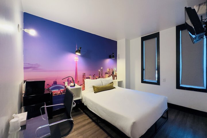 Room 37 of 80