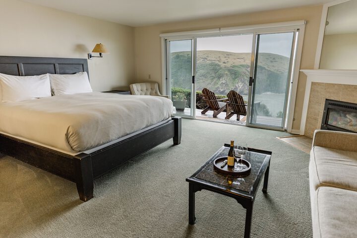 1 King Bed (1 of 14)