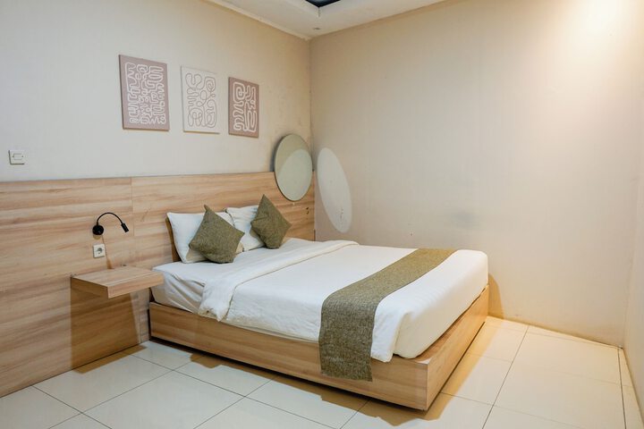 Room 26 of 83