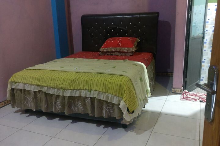 Room 5 of 34