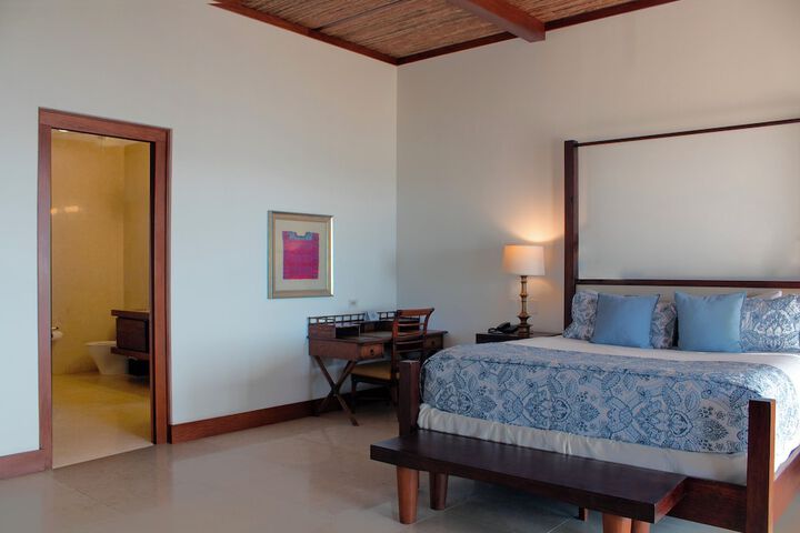 Room 19 of 180