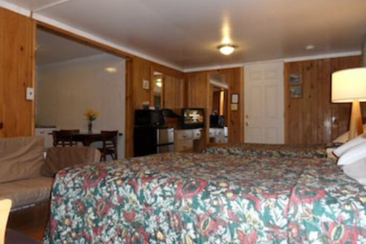Room 22 of 345