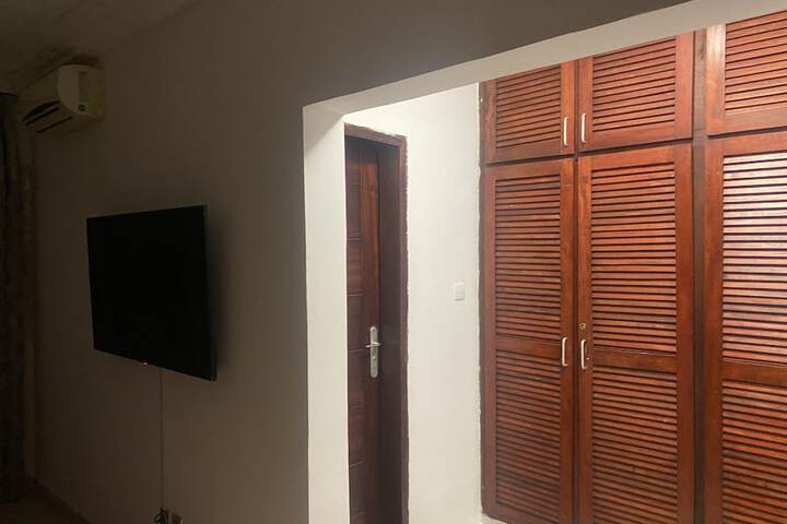 Room 10 of 52