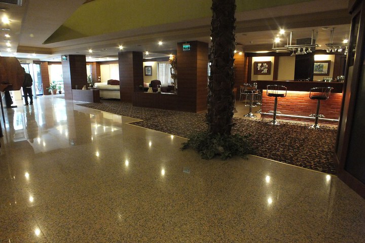 Guest Lobby