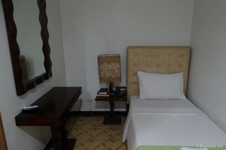 Room 19 of 46
