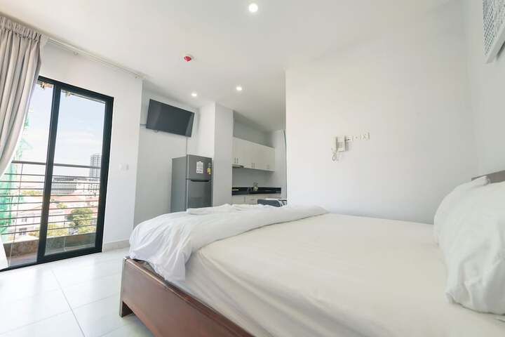 Room 32 of 148