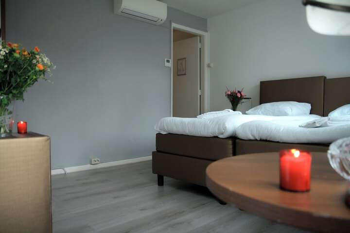 Room 49 of 132