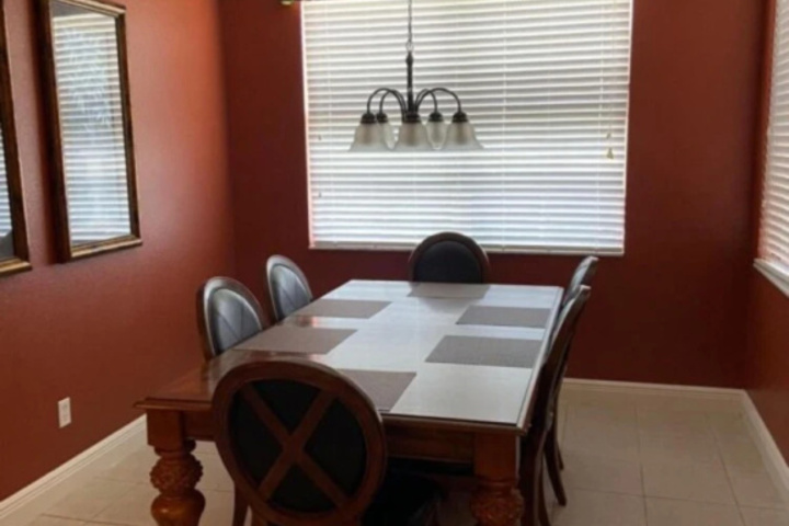 Dining 16 of 16