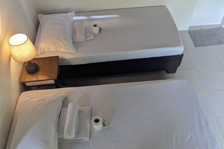 Room 3 of 32