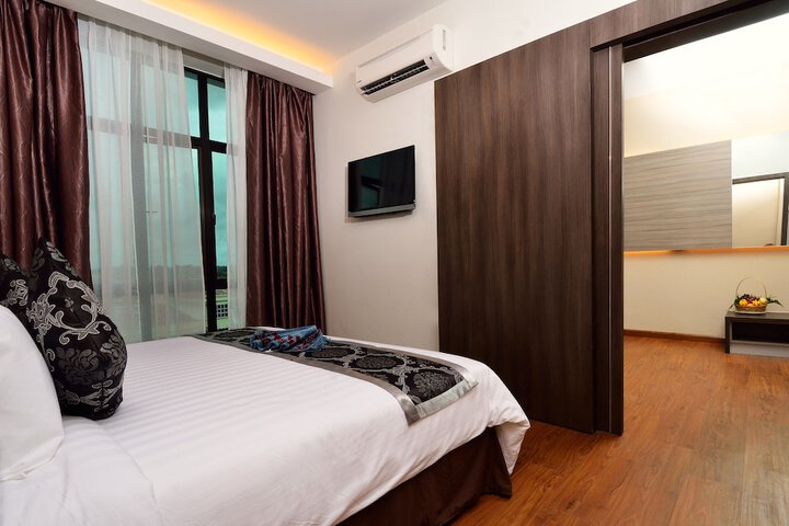 Room 15 of 41