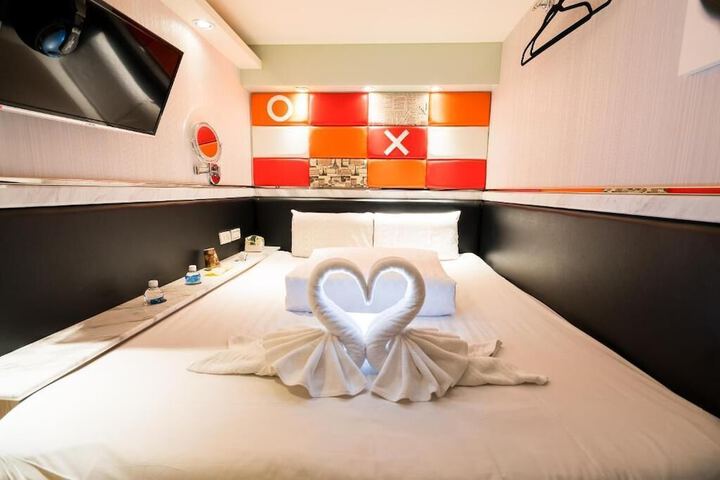 Room 40 of 61