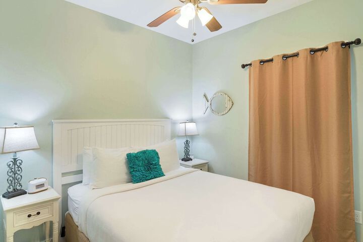 1 King Bed (14 of 31)