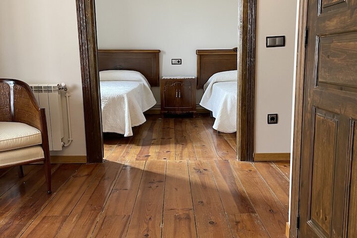 Room 32 of 57