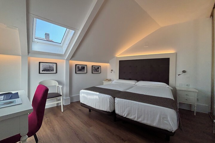 Room 6 of 36