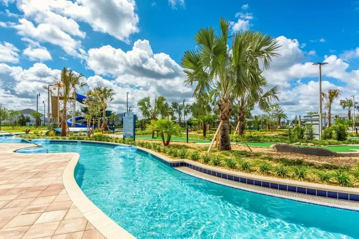 Pool 11 of 21