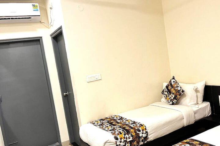 Room 31 of 66