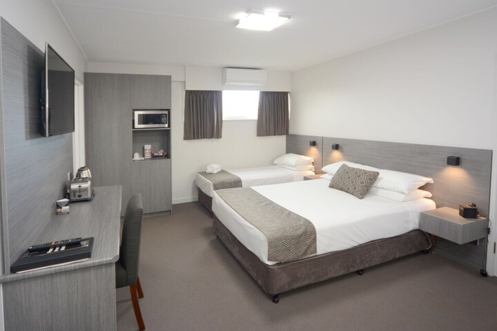Room 15 of 60